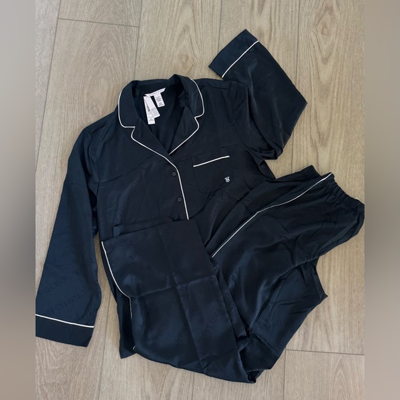 New Victoria's Secret satin pj set size M - Picture 2 of 7